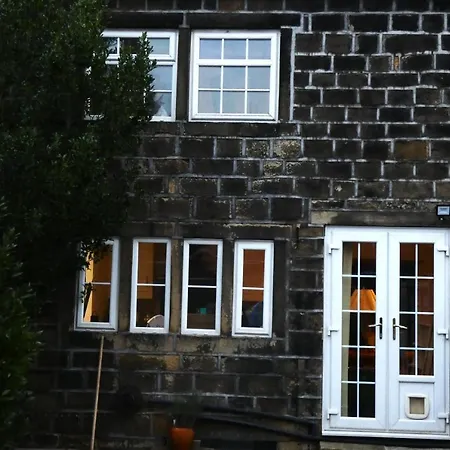 Redfearn Cottage Apperley Bridge Exterior photo
